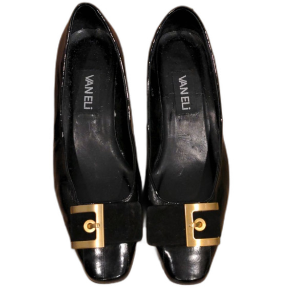 Vaneli low heel patent leather shoes with gold buckle detail - Picture 1 of 4